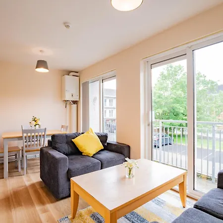4 Bed - Spacious *