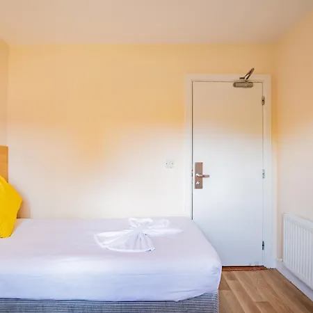 4 Bed - Spacious Lejlighed