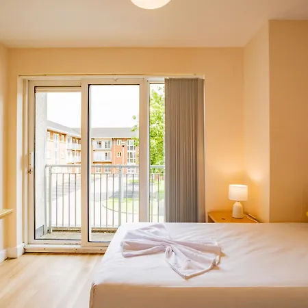 4 Bed - Spacious *